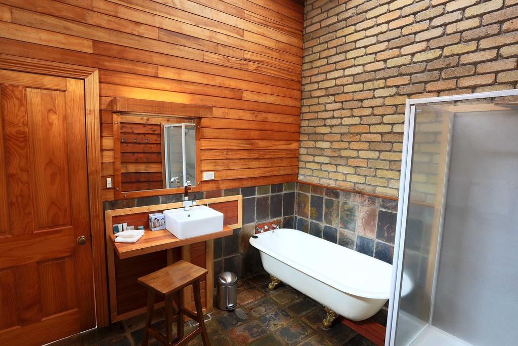 @ The Beach & Not Quite @ The Beach Holiday Cottages - Stanley Room photo