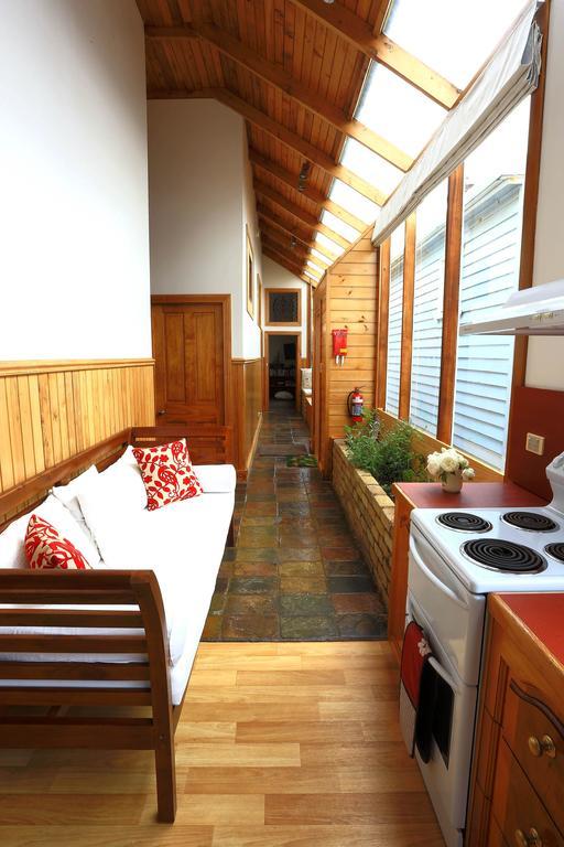 @ The Beach & Not Quite @ The Beach Holiday Cottages - Stanley Room photo